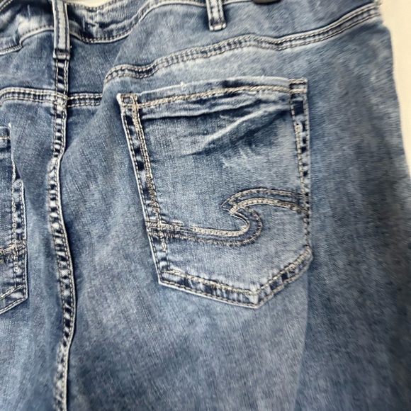 SILVER JEANS
Elyse Slim Boot SZ24/L31 - Picture 4 of 10